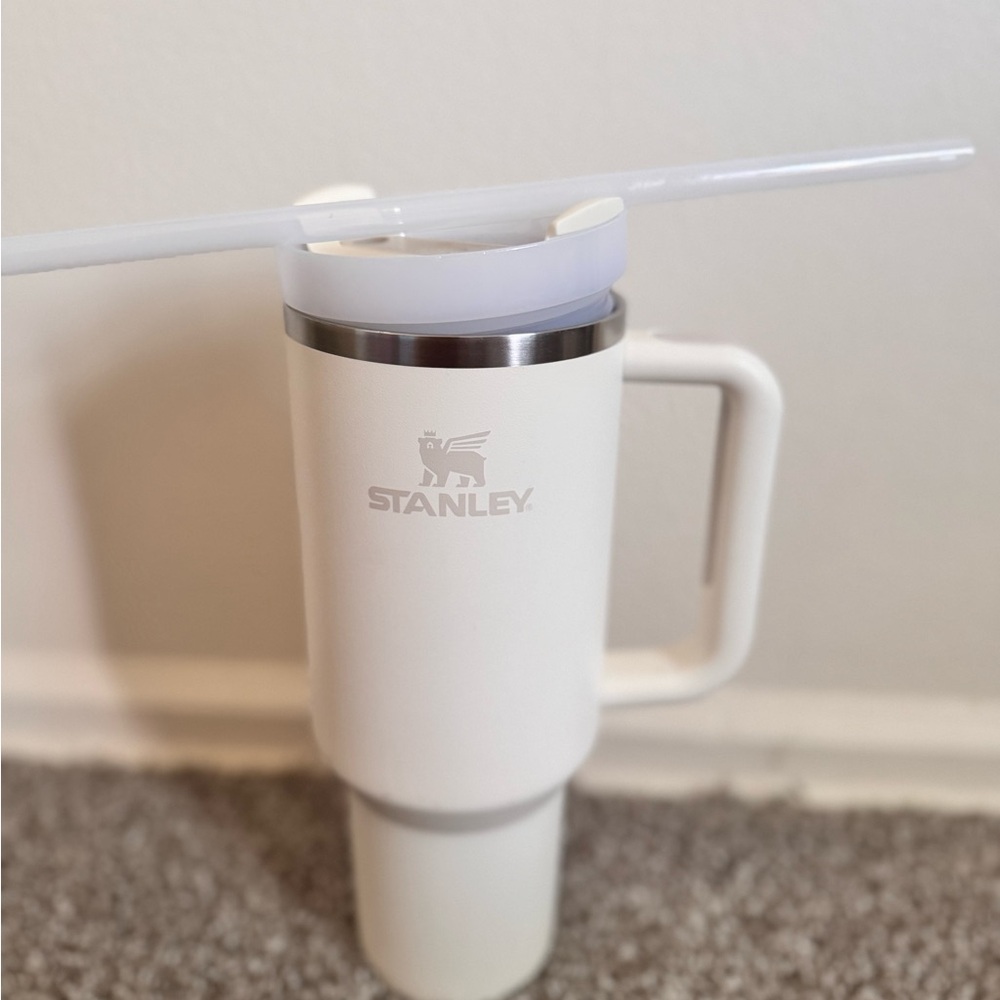 Stanley Cream Tumbler with Handle